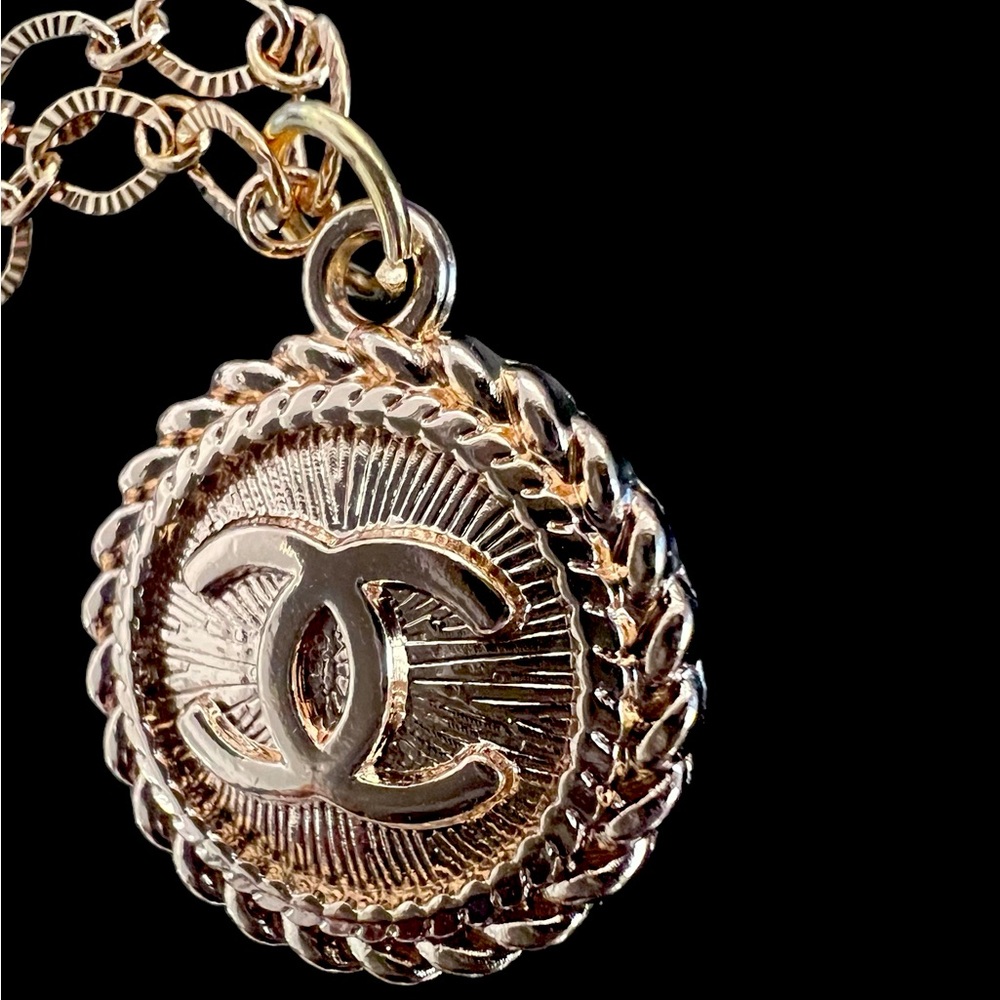 CC Upcycled pendant necklace